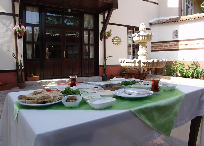 Butik Hotel-hasan Muallim מלון